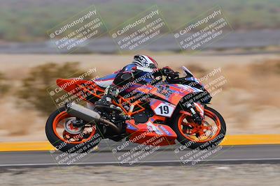 media/Sep-11-2022-SoCal Trackdays (Sun) [[81b7e951af]]/Turn 7 (1145am)/